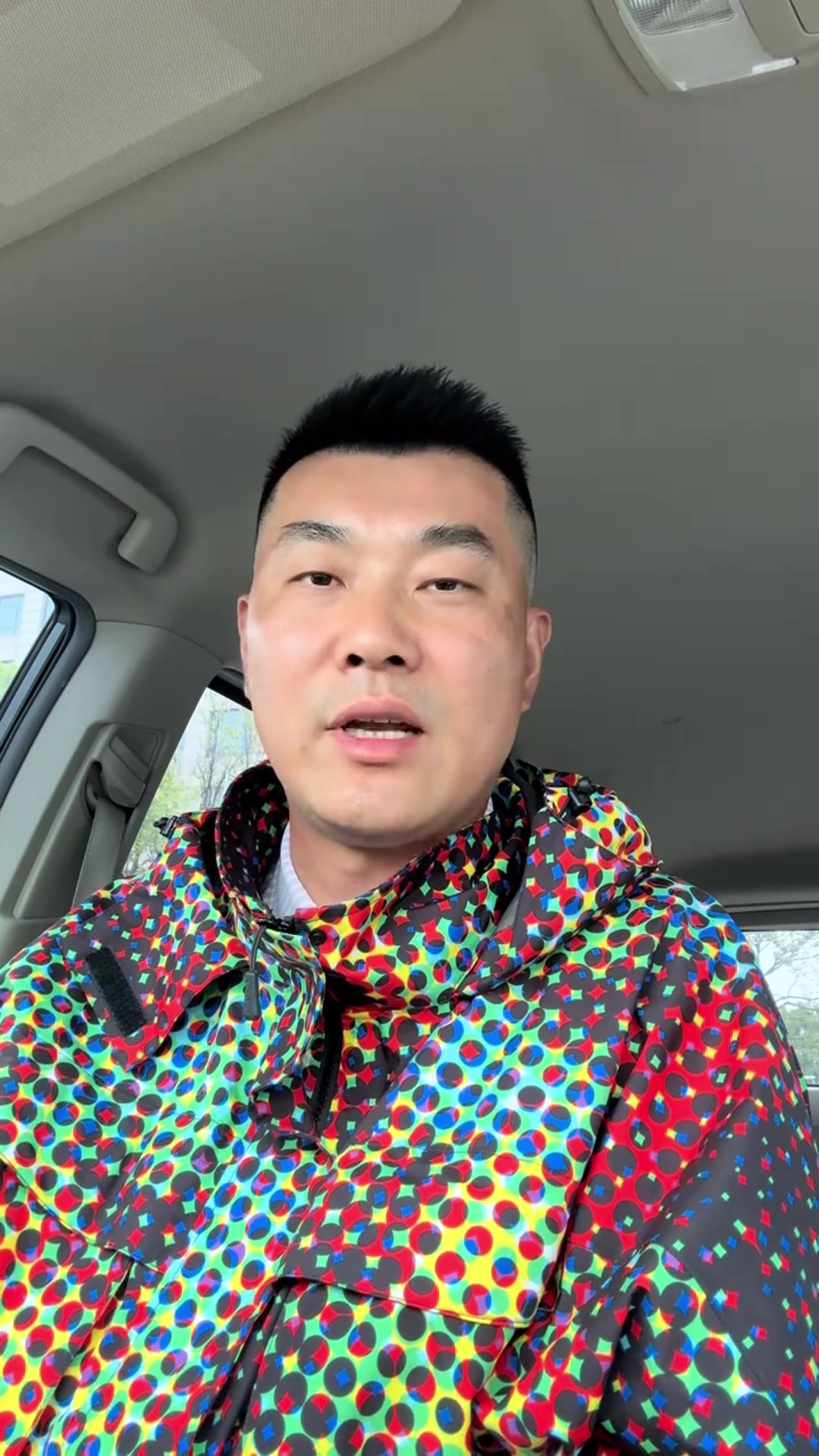 王仕鵬吐槽湖人球迷沒素質(zhì)一輸球就把生殖器掛嘴邊打得差還不讓人說