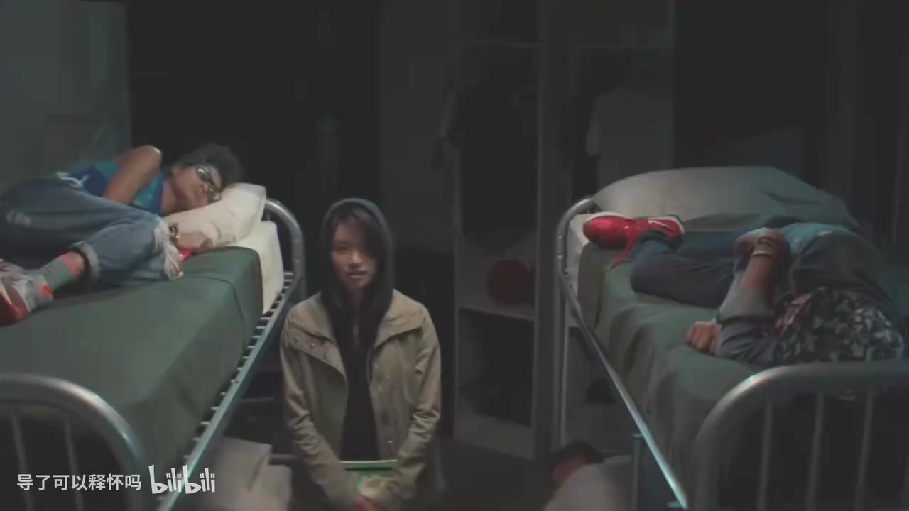 經(jīng)典視頻科比八小時(shí)訓(xùn)練的痛苦比不上輸?shù)哪且豢? style=