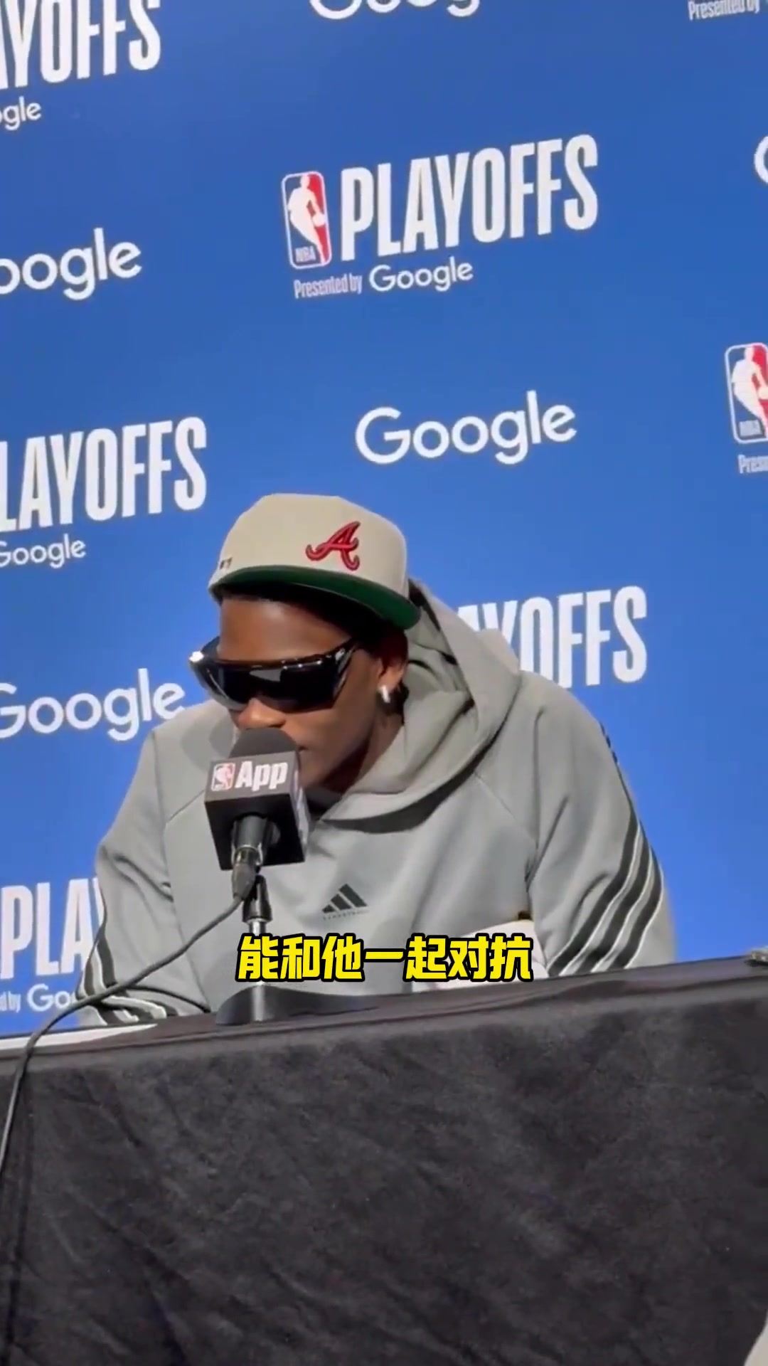 華子和庫里學(xué)了很多他是最偉大的射手